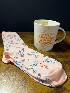 Kate Spade 1 Pair “Dove” Crew Socks & Pfaltzgraff Mug.